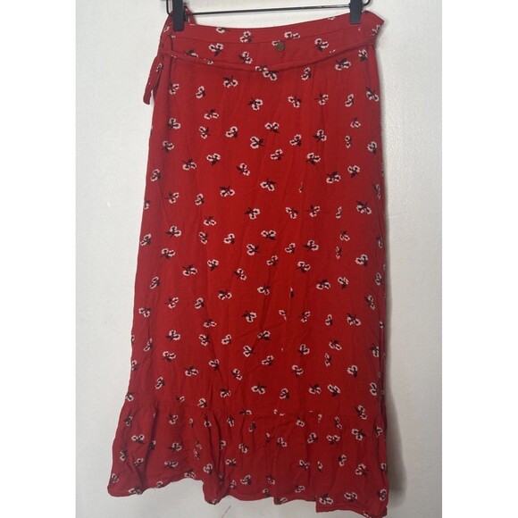 Billabong Dancing Til Dawn Wrap Floral Skirt in Red Medium Boho Beach - Picture 5 of 6